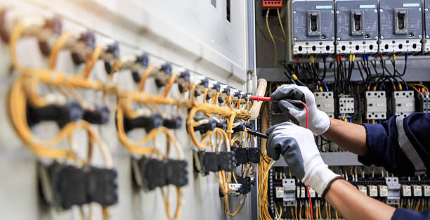 Professional Electrician technician working in Grants Pass, OR
